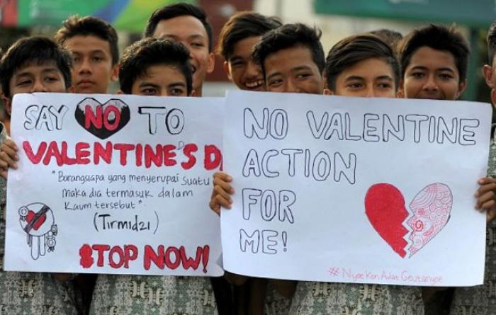 Netizen: Valentine Bukan Budaya Kita Valentine, Hari yang Dikutuk Sekaligus Dirayakan